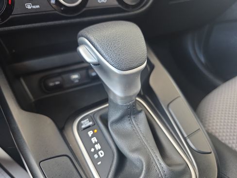 Certified 2025 Kia Soul LX w/ LX Technology Package FWD image 20