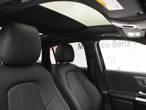 Certified 2025 Mercedes-Benz GLA 250 image 17