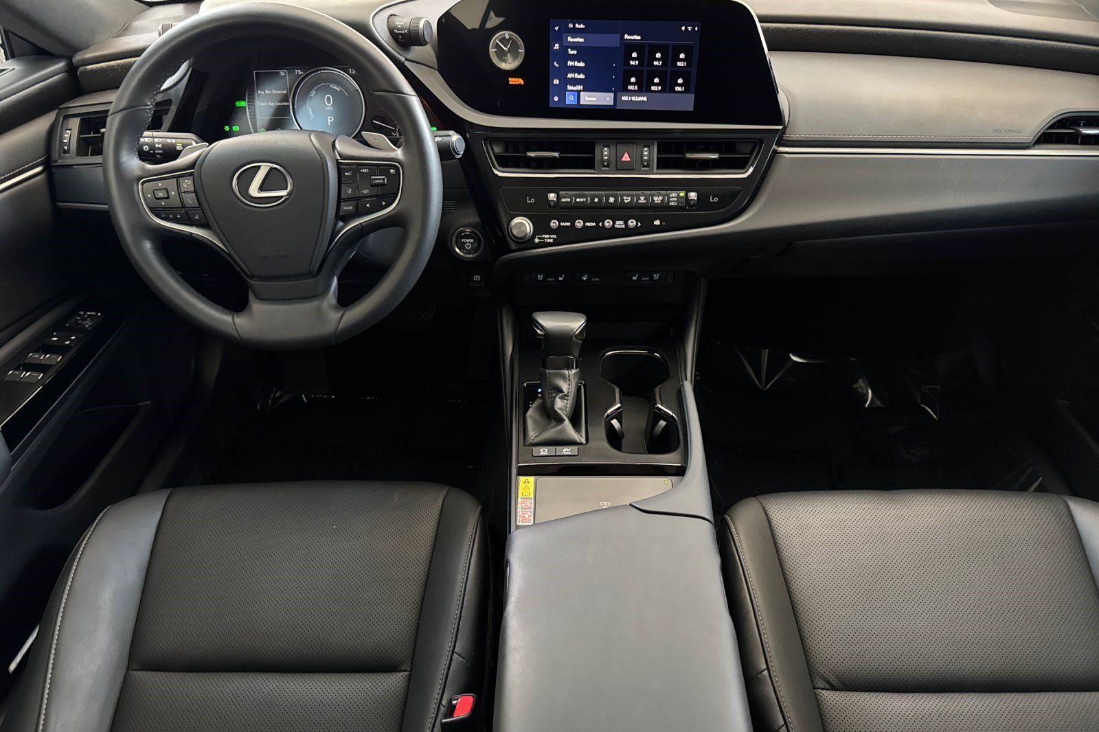 Certified 2023 Lexus ES 300h w/ Premium Package FWD image 17