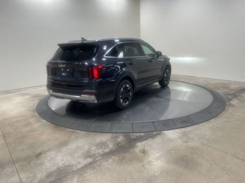 New 2026 Kia Sorento S w/ S Panoramic Sunroof Package image 5