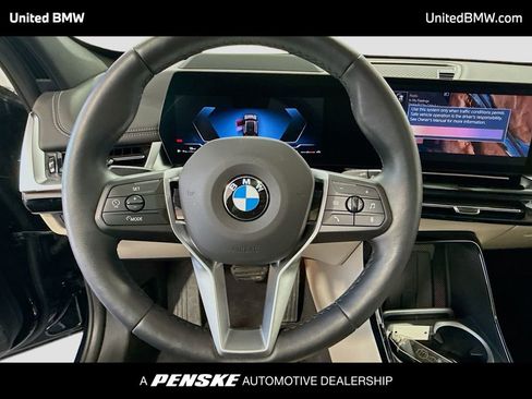 Used 2025 BMW X1 xDrive28i AWD/4WD image 6