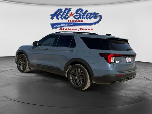 Used 2025 Ford Explorer ST-Line w/ Premium Package RWD image 7