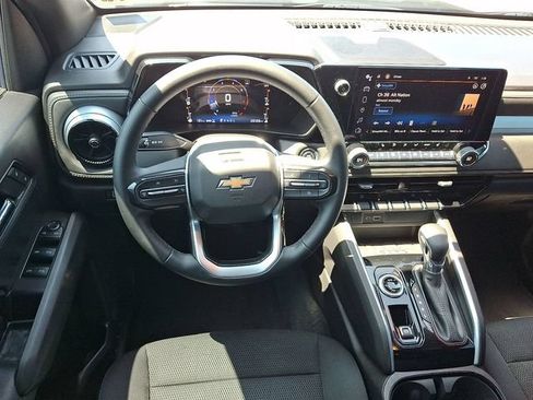 Used 2023 Chevrolet Colorado LT w/ LT Convenience Package II AWD/4WD image 19