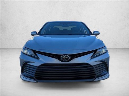 Certified 2022 Toyota Camry LE image 2