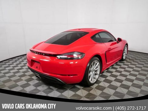 Used 2018 Porsche 718 Cayman RWD image 5