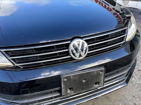 Used 2017 Volkswagen Jetta SE image 27