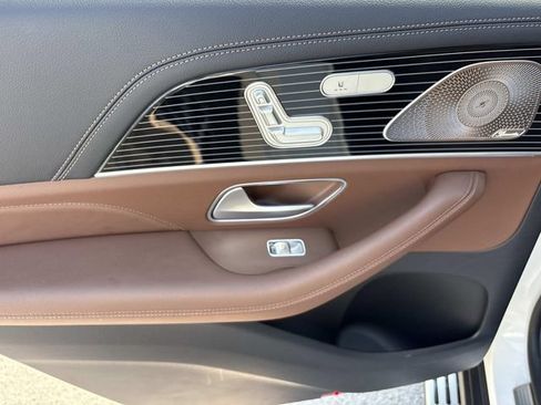 Used 2024 Mercedes-Benz GLS 450 4MATIC image 19