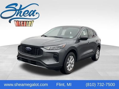 Used 2023 Ford Escape Active AWD/4WD image 1