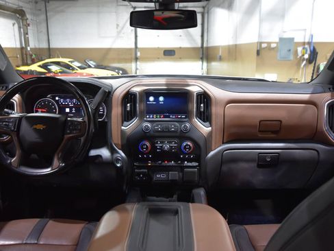 Used 2022 Chevrolet Silverado 1500 High Country AWD/4WD image 38