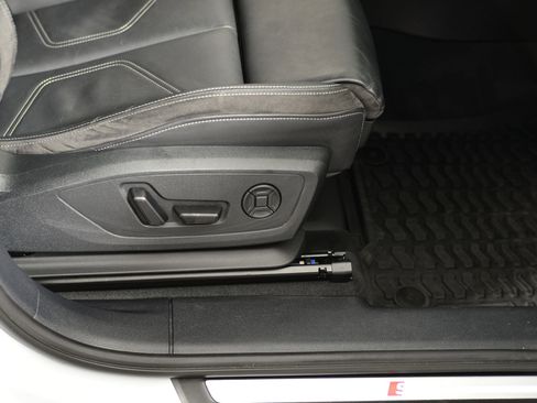 Used 2022 Audi Q3 2.0T Premium Plus w/ Premium Plus Package image 10