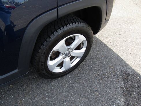 Used 2021 Jeep Compass Latitude AWD/4WD image 26