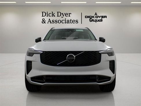 New 2026 Volvo XC90 B6 Ultra w/ Protection Package Premier image 9