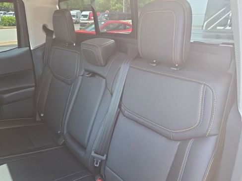 Used 2025 Ford Maverick Lobo AWD/4WD image 21