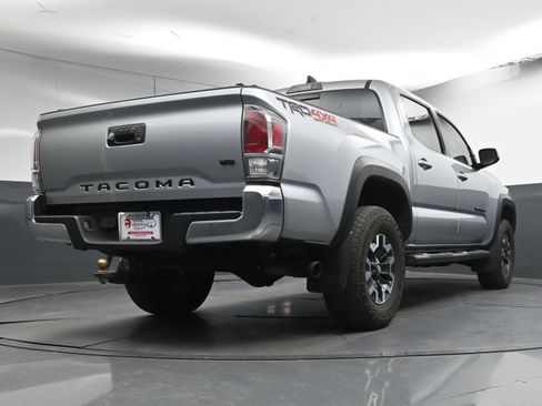 Certified 2022 Toyota Tacoma TRD Off-Road image 28
