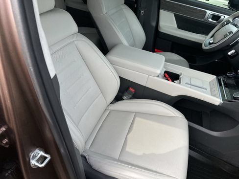 Used 2024 Hyundai Santa Fe Calligraphy FWD image 23