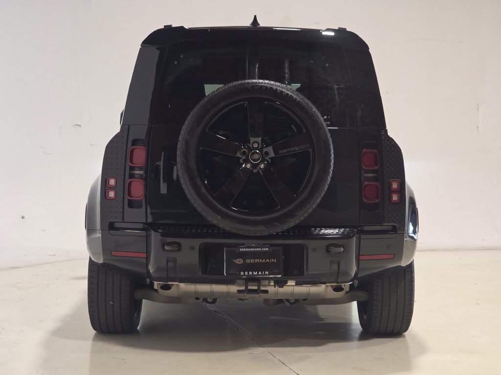 Certified 2024 Land Rover Defender 110 X-Dynamic SE AWD/4WD image 6