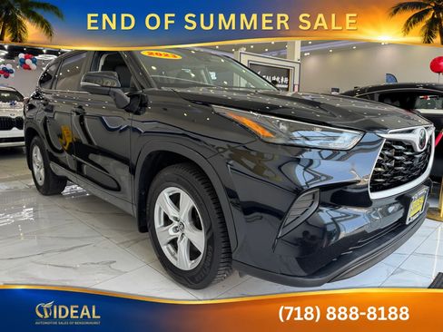 Used 2023 Toyota Highlander L AWD/4WD image 1