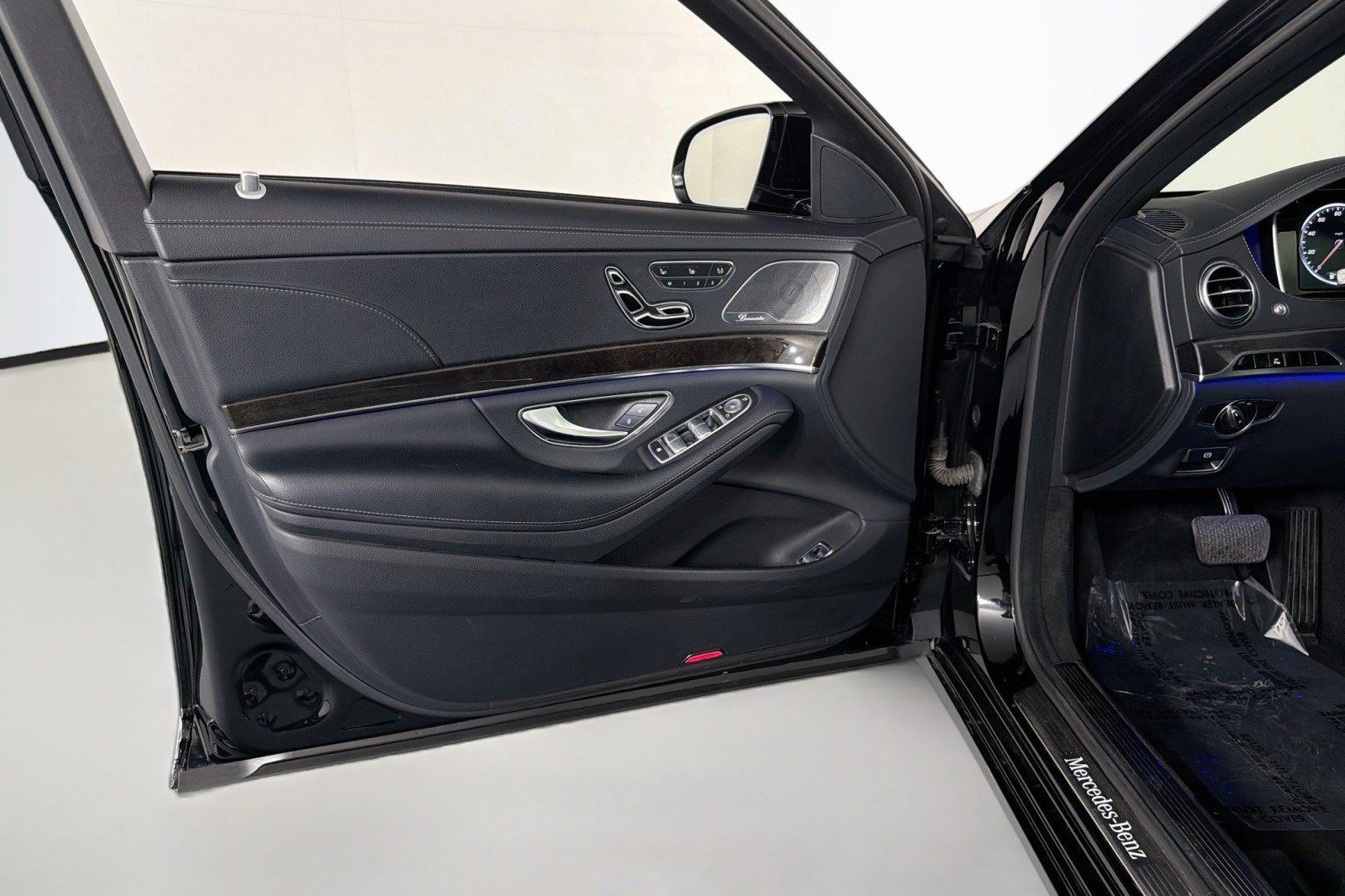Used 2016 Mercedes-Benz S 550 Sedan image 21