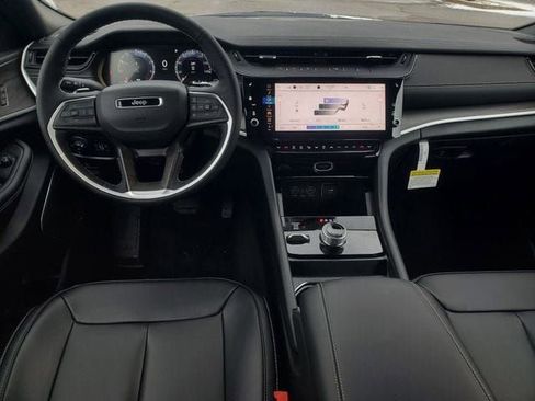 New 2026 Jeep Grand Cherokee Limited image 16