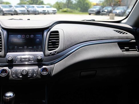 Used 2019 Chevrolet Impala Premier FWD image 23