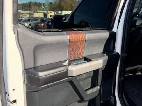 Used 2015 Ford F150 Platinum w/ Trailer Tow Package AWD/4WD image 11