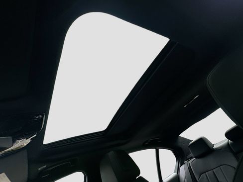 New 2026 BMW i5 eDrive40 w/ Premium Package AWD/4WD image 23