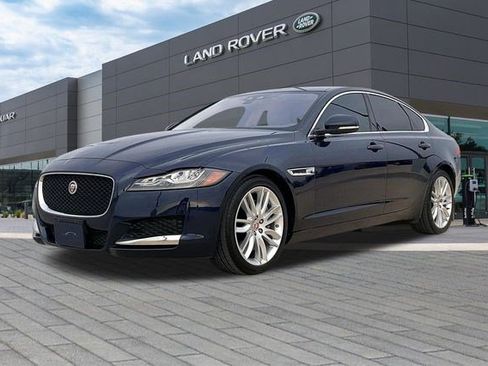 Used 2019 Jaguar XF Prestige image 1