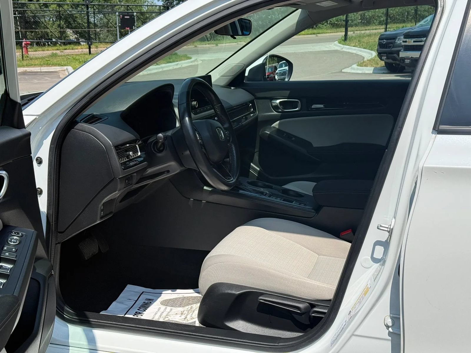Used 2023 Honda Civic EX image 9