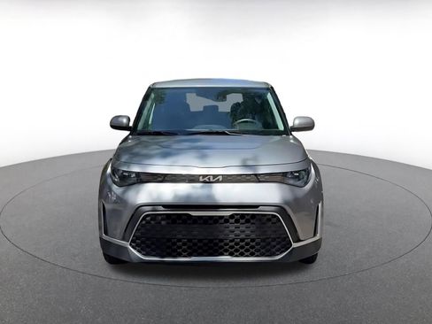 Used 2025 Kia Soul LX w/ LX Technology Package FWD image 4