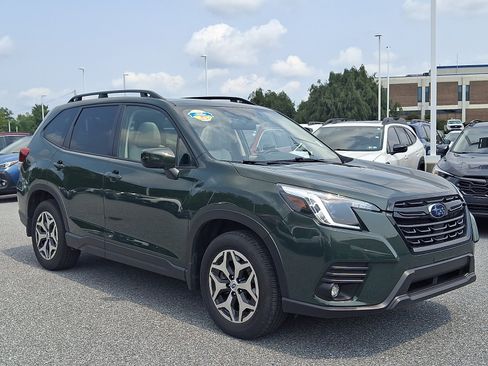 Certified 2024 Subaru Forester Premium AWD/4WD image 3