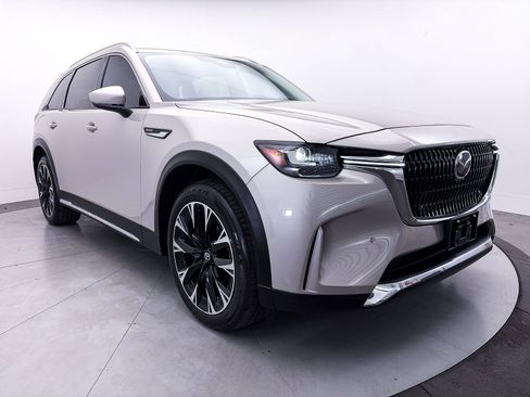 Used 2024 MAZDA CX-90 Plug-In Hybrid w/ Premium Pkg AWD/4WD image 11