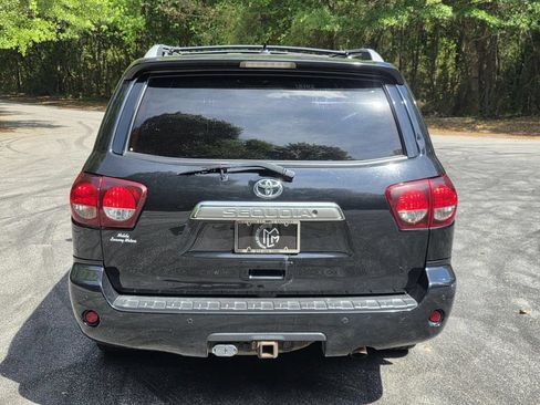 Used 2018 Toyota Sequoia Limited w/ Safety & Convenience Package RWD image 3