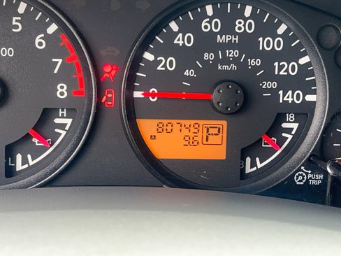 Used 2008 Nissan Frontier SE w/ SE Value Truck Pkg RWD image 11