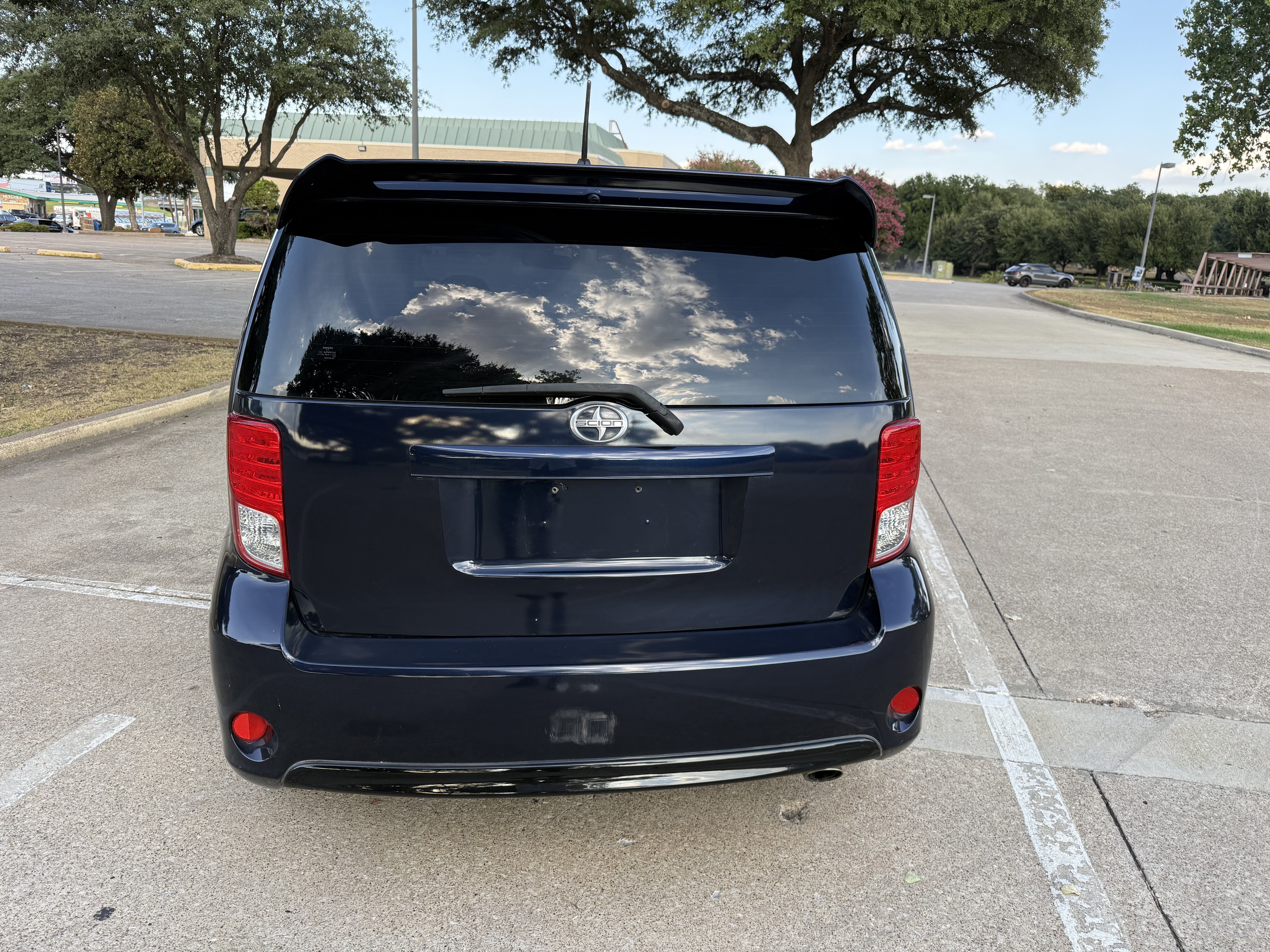 Used 2014 Scion xB FWD image 6