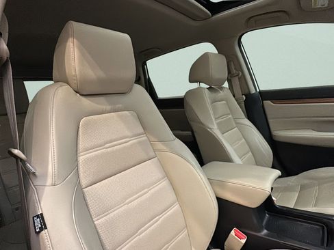 Used 2018 Honda CR-V Touring image 17