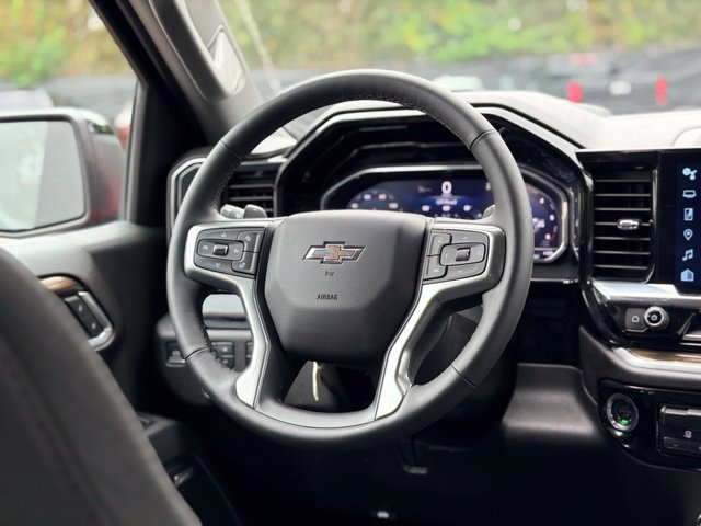 Used 2025 Chevrolet Silverado 1500 RST AWD/4WD image 23