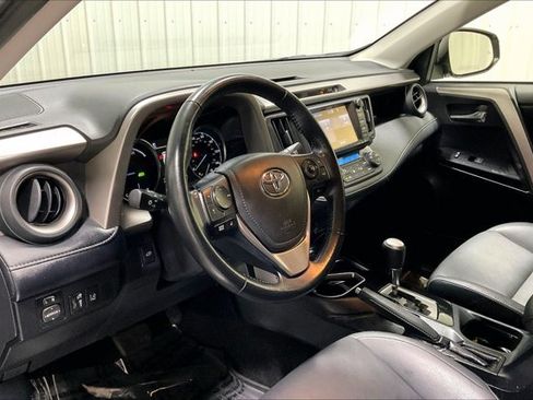 Used 2018 Toyota RAV4 Limited AWD/4WD image 14