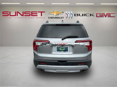 Certified 2023 GMC Acadia SLT AWD/4WD image 5