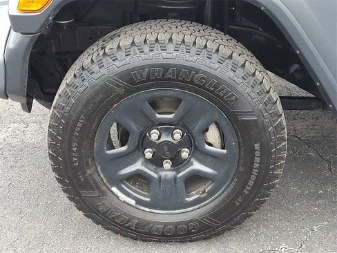 Used 2018 Jeep Wrangler Sport image 8