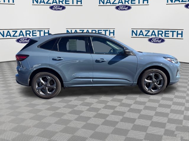 Used 2024 Ford Escape ST-Line w/ Tech Pack #1 AWD/4WD image 8