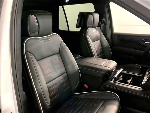 Used 2026 GMC Yukon AT4 Ultimate AWD/4WD image 7
