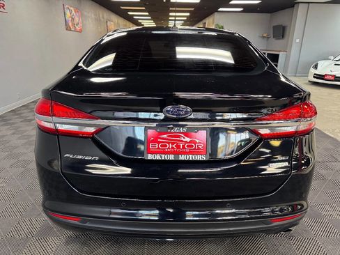 Used 2018 Ford Fusion SE w/ Fusion SE Technology Package image 10