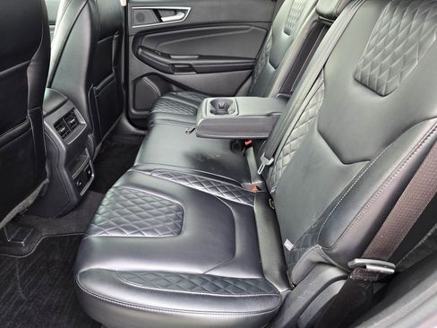 Used 2024 Ford Edge Titanium image 29