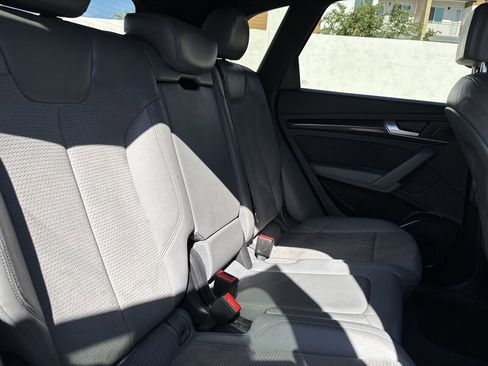 Used 2022 Audi SQ5 Premium image 36