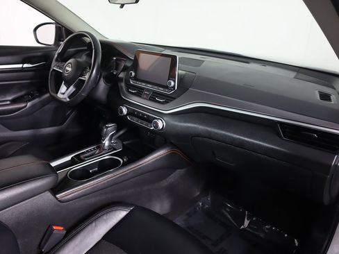 Used 2024 Nissan Altima 2.5 SR image 24