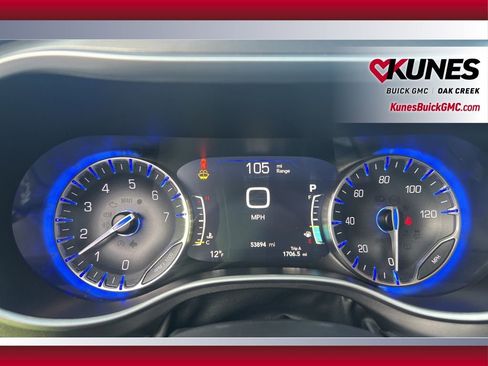 Used 2024 Chrysler Pacifica Touring-L image 12