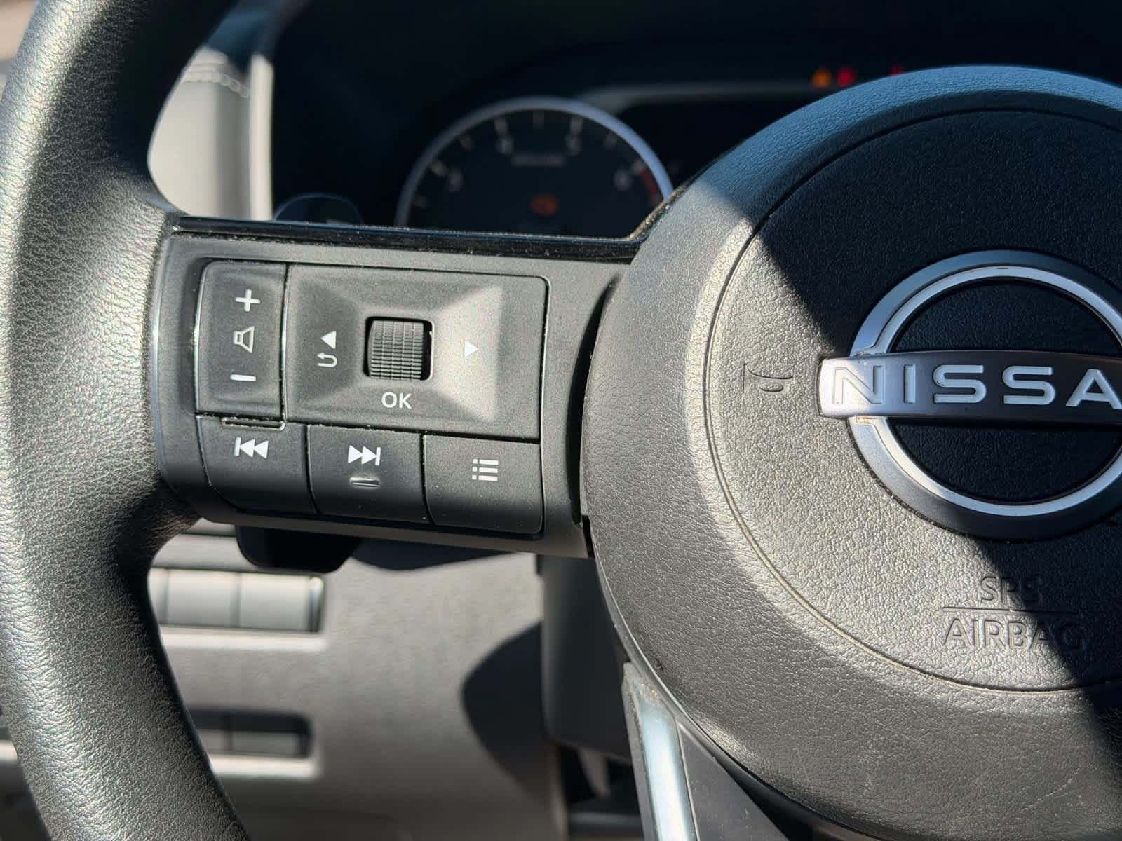 Certified 2023 Nissan Rogue SV FWD image 13