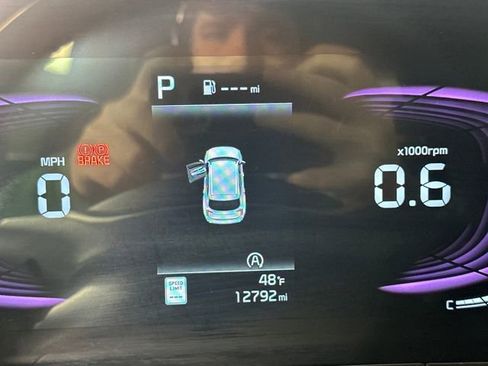 Used 2025 Kia Telluride S image 18