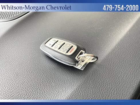 Used 2022 Chrysler Voyager LX image 21