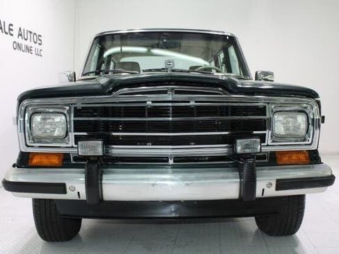 Used 1991 Jeep Grand Wagoneer image 11